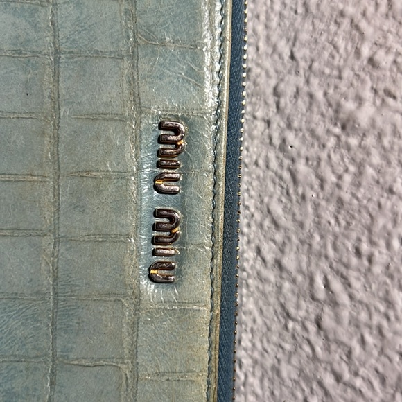 💞🥰🌴BRAND AUTHENTIC IS HERE!!! 🥵 BAGS AND WALLETS ARE $3 START ONLY! - Picture 14 of 14